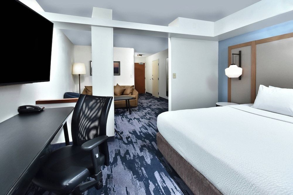 Studio, 1 King Bed (Mobility/Hearing Accessible, Tub)