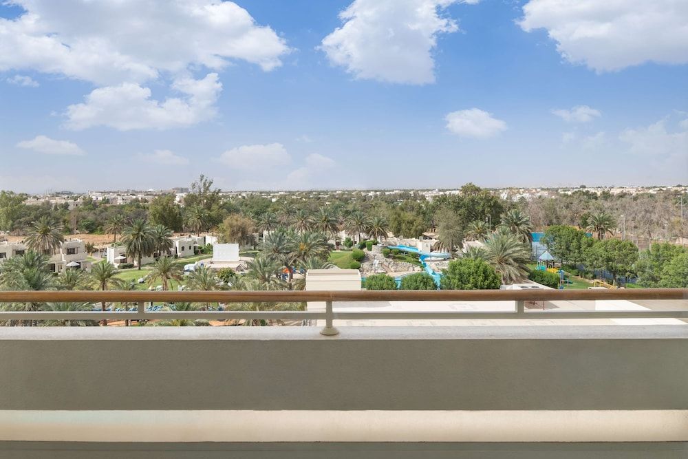 Radisson Blu Hotel & Resort, Al Ain Standard Room including complimentary access to Cobra Water Slide 9