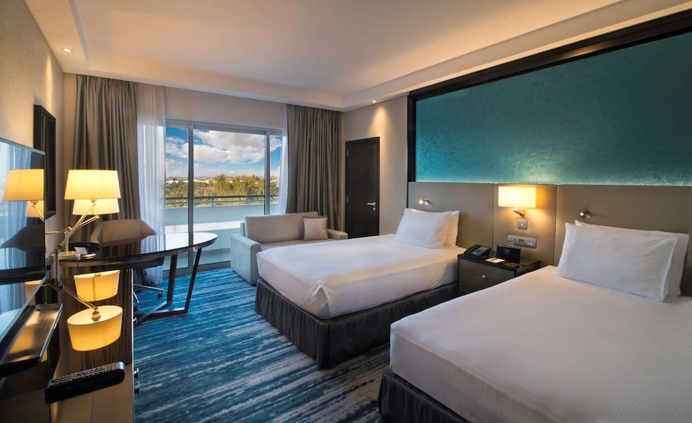 Radisson Blu Hotel & Resort, Al Ain Standard Room including complimentary access to Cobra Water Slide 4