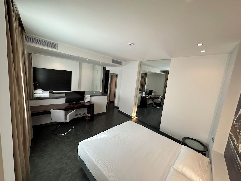 Triple Room (with Private Garage)
