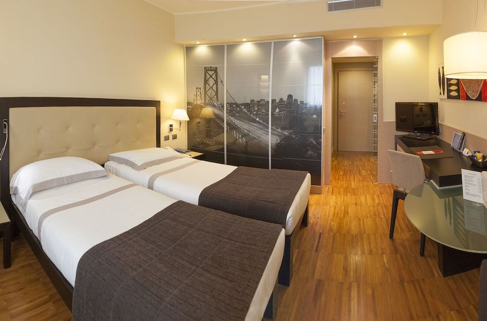 Hotel Cruise Superior Room