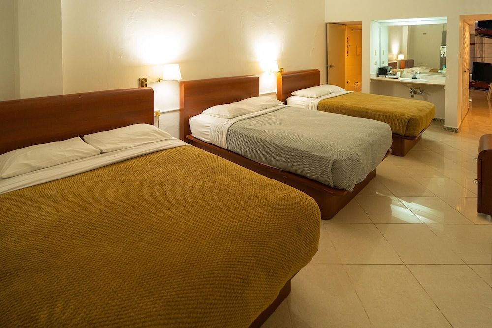 Solace by the Sea Family Triple Room