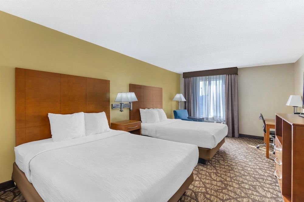 Best Western Plus Richmond Hill Inn Standard Room, 2 Queen Beds, Non Smoking, Refrigerator & Microwave