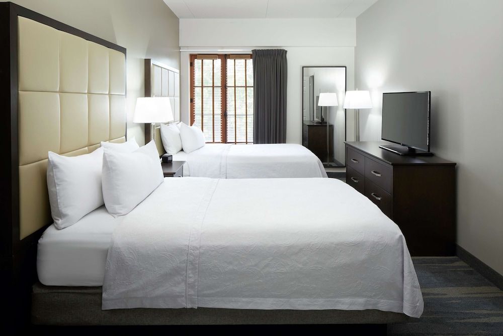 Suite, 1 Bedroom, 2 double beds and 1 sofa bed