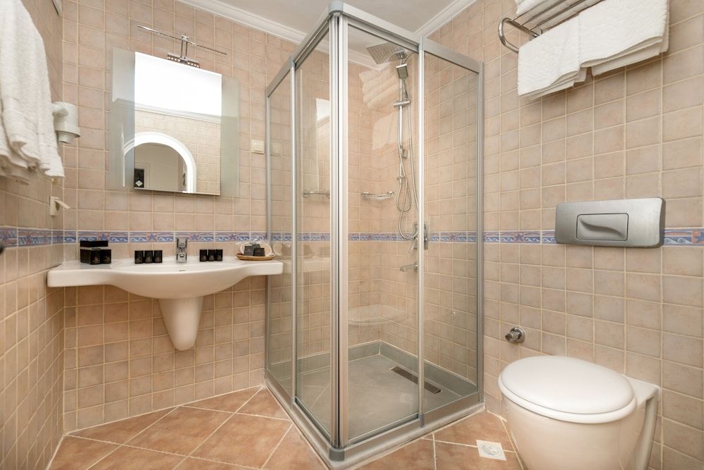 Adalya Port Hotel Standard Room 9