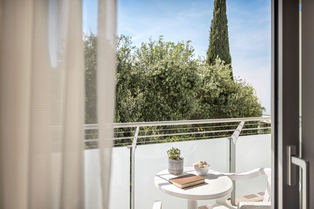 Sunny Dubrovnik by Valamar Superior Room for 2+1 4