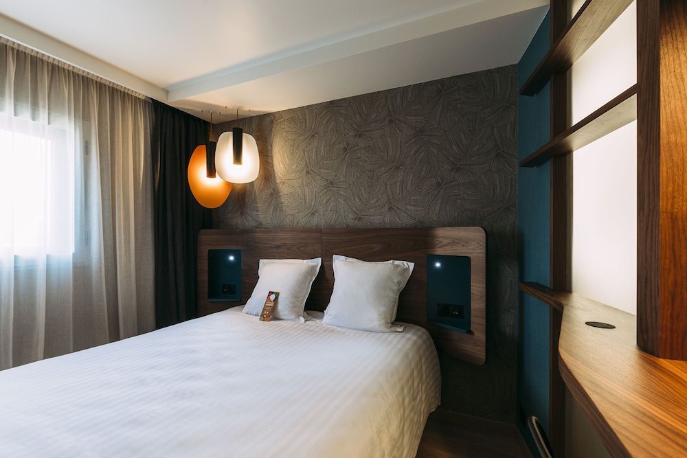 Hotel Oceania Paris Porte de Versailles Superior Double Room 2