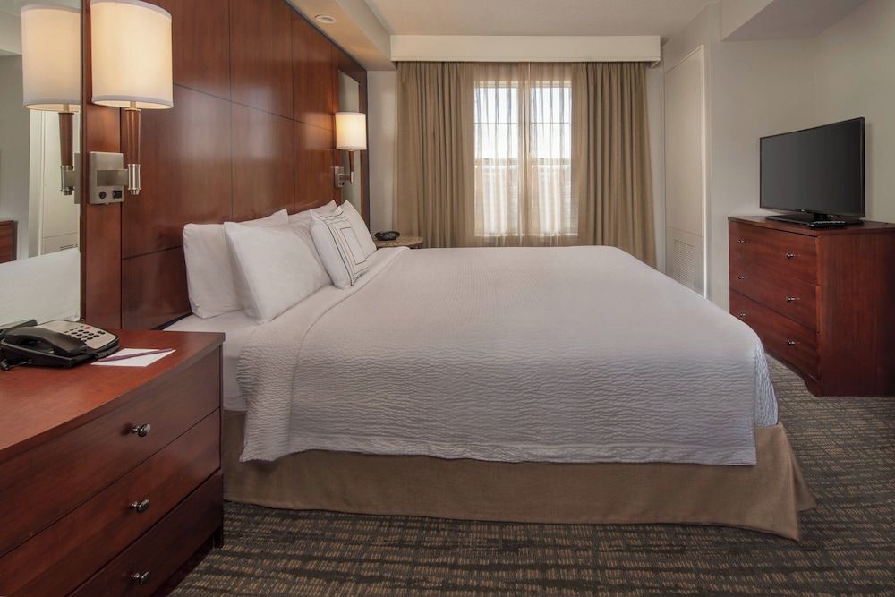 Suite, 1 Bedroom, Non Smoking (Mobility/Hearing Accessible, Tub)