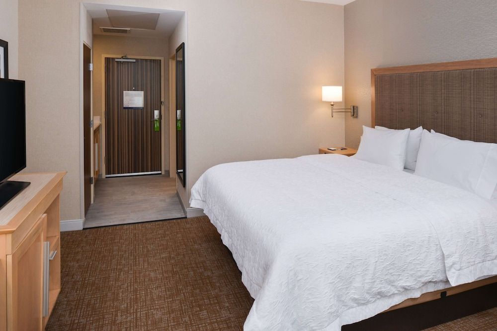 undefined Hampton Inn & Suites Denver-Speer Boulevard 2