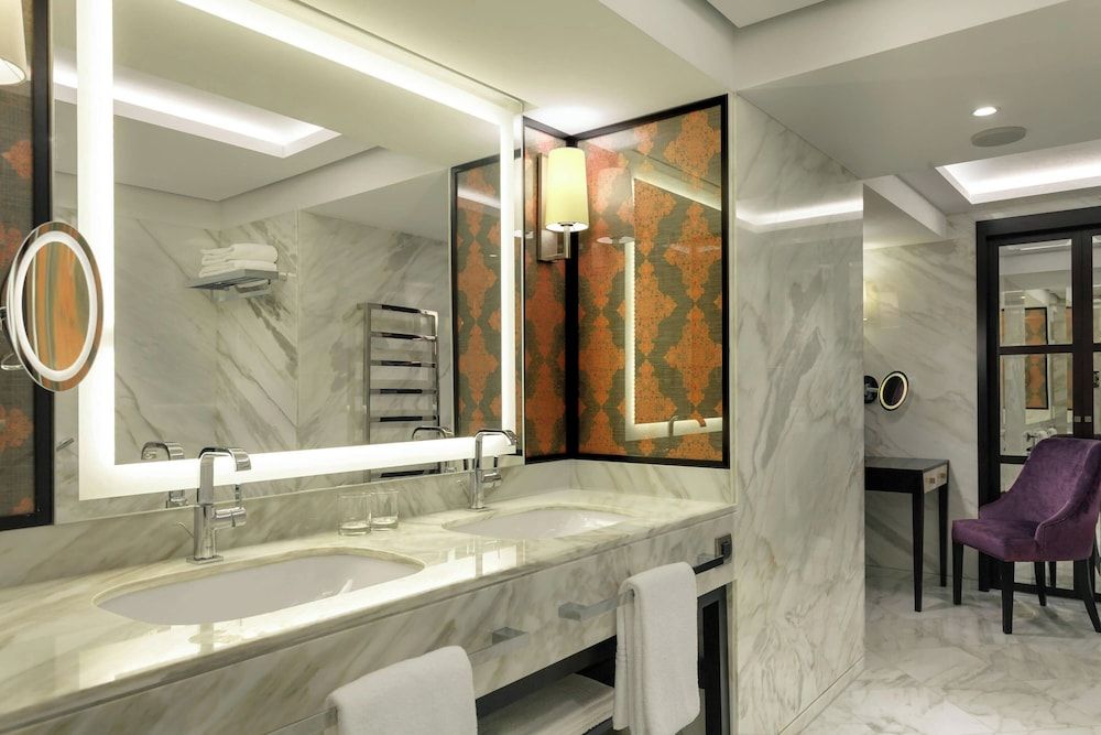 Presidential Suite Executive, City View, Executive Lounge Access