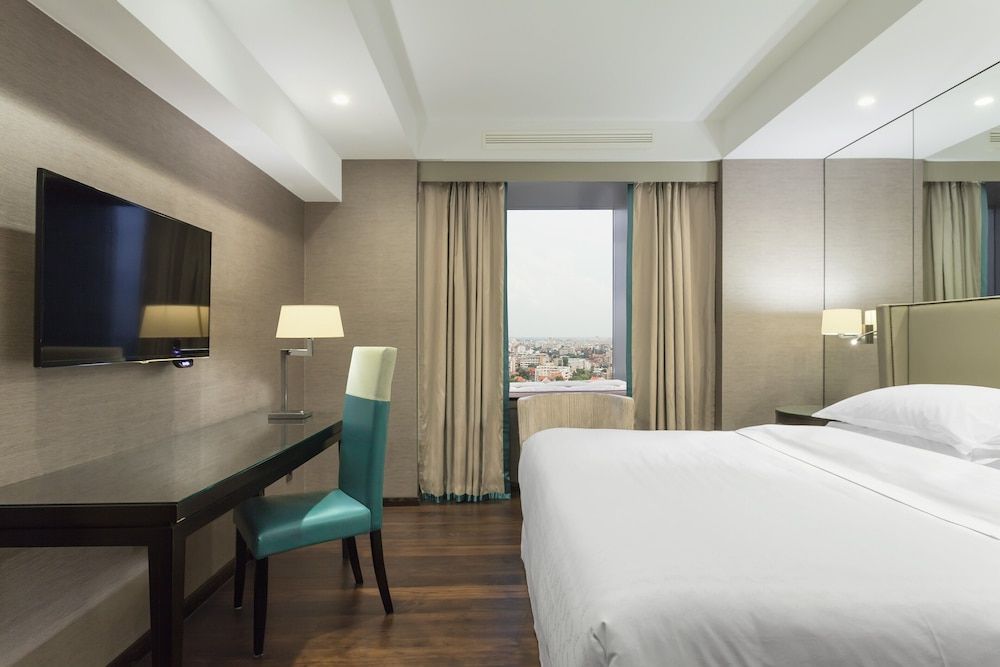 Presidential Suite Executive, City View, Executive Lounge Access
