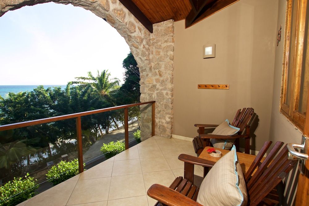 Coco de Mer Hotel and Black Parrot Suites Standard Room 8