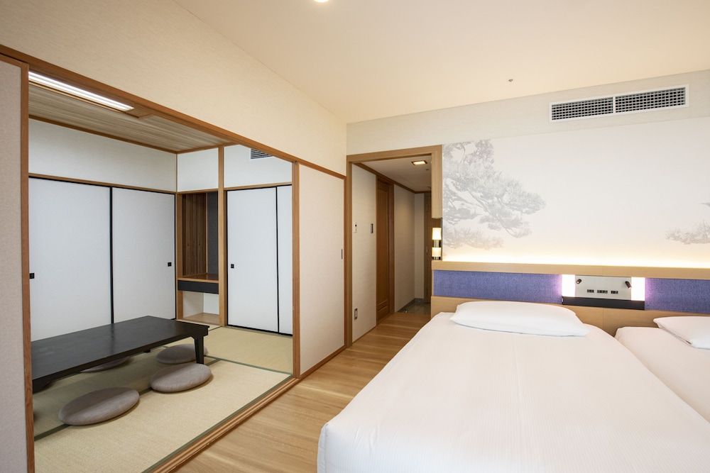 Japanese Corner Suite Room