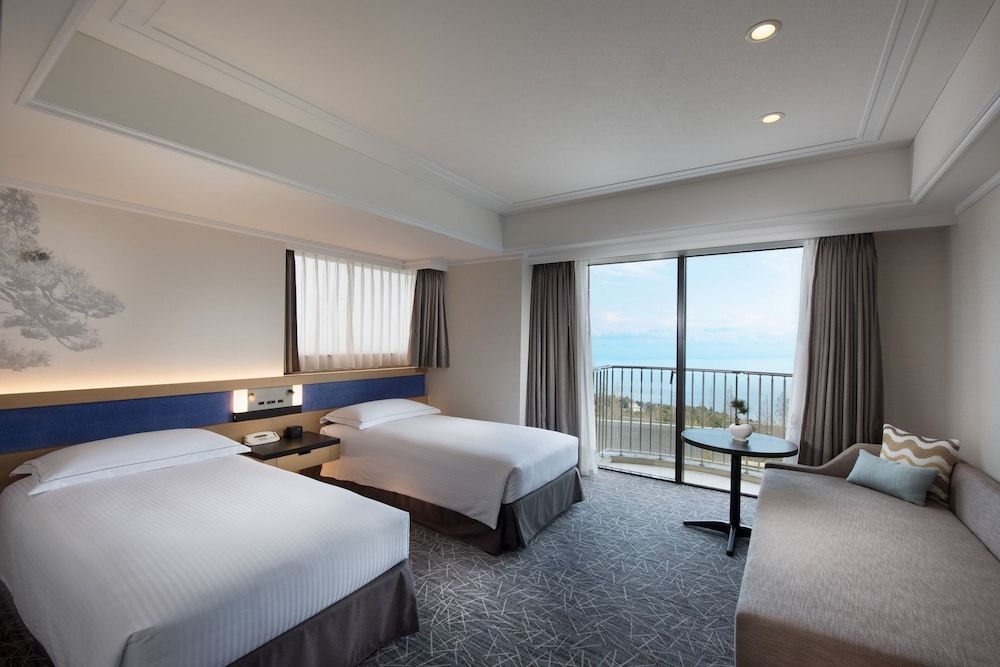 Hilton Corner Twin Room