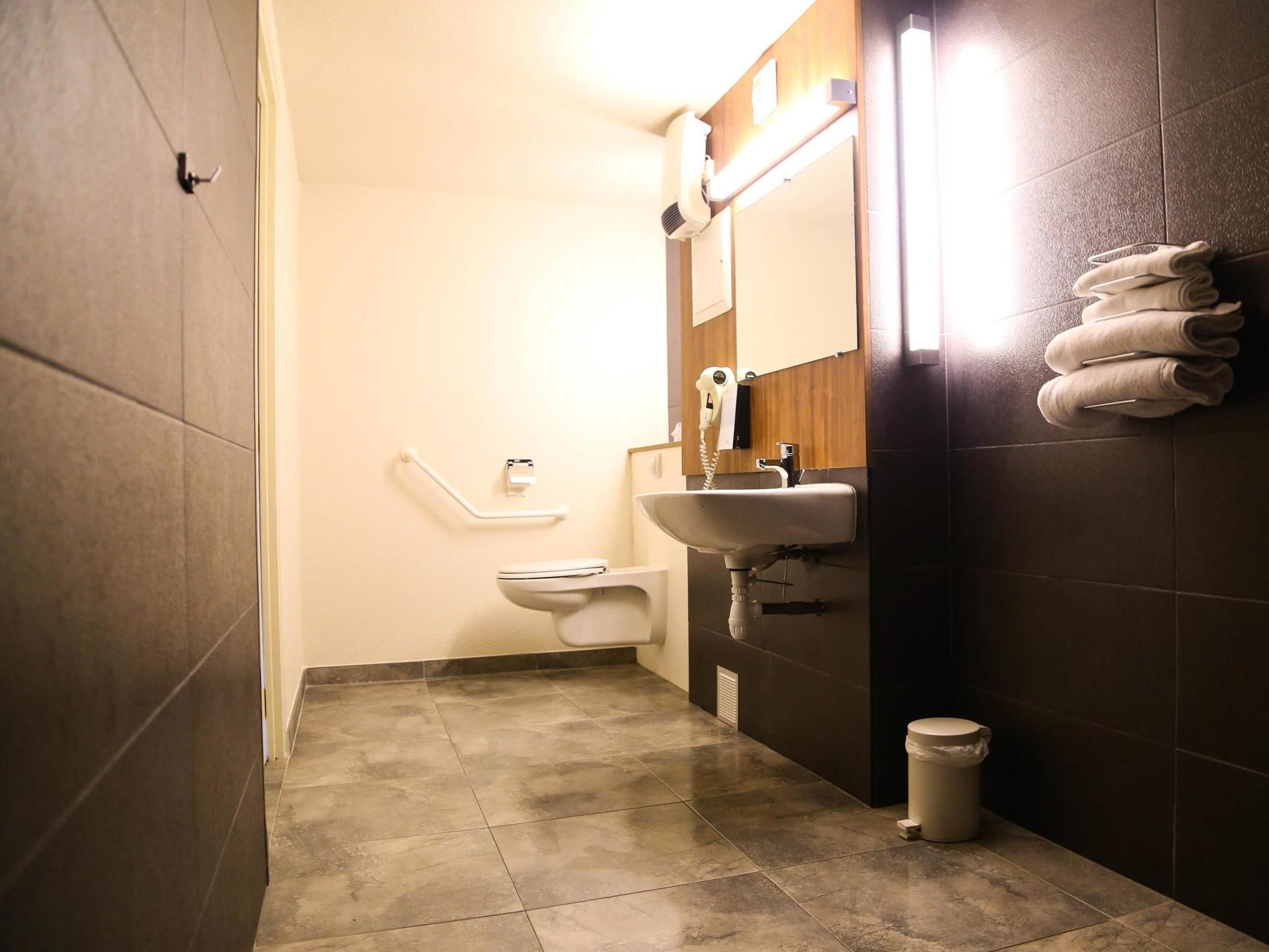 Campanile Narbonne Double Room 2