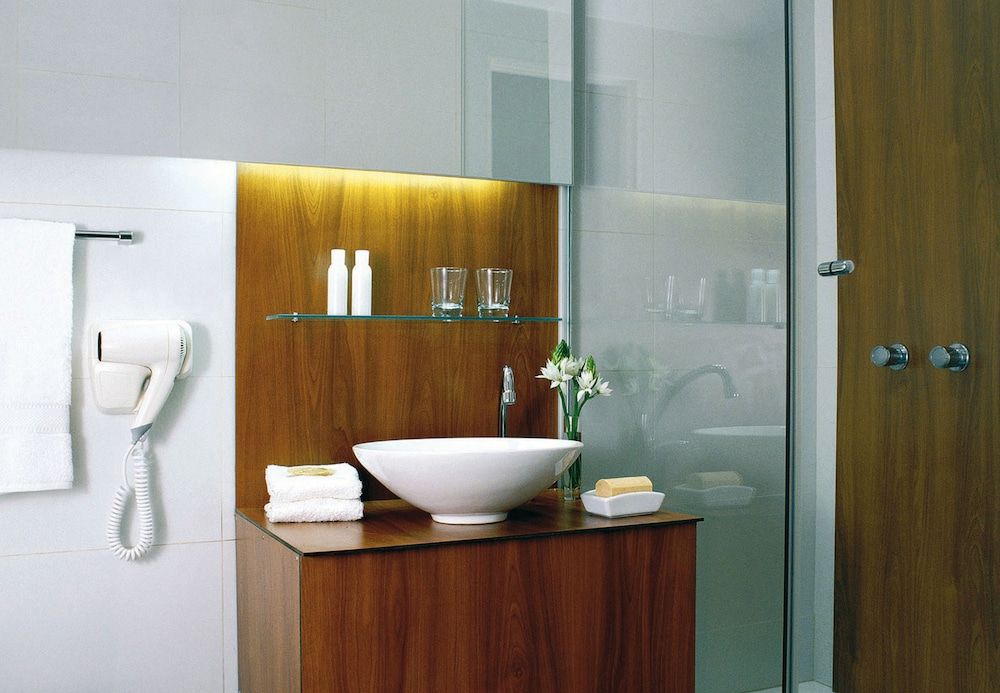 RH Rochester Concept Superior Room 4