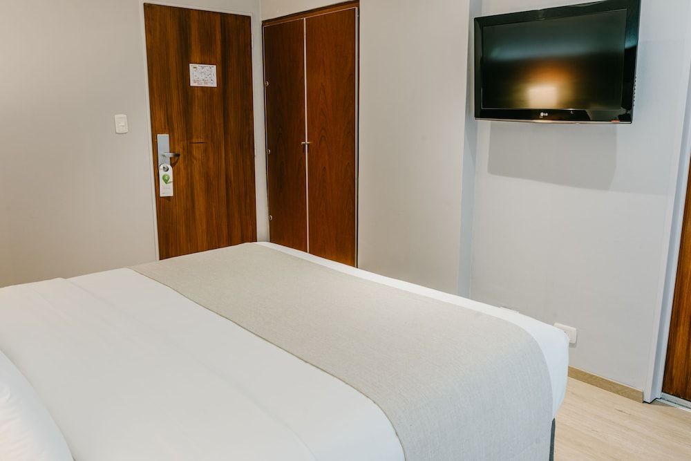 RH Rochester Concept Standard Double Room 3