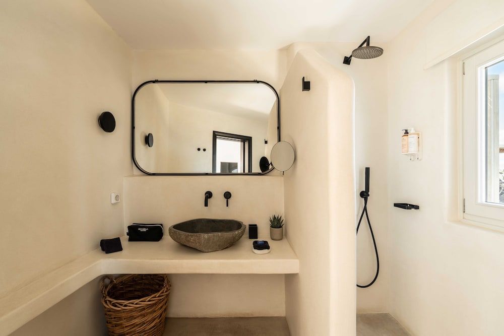 Rocabella Santorini Hotel & SPA Superior Room Caldera View 4