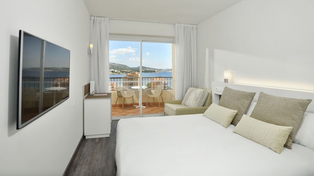 Room, Sea View (Sol)