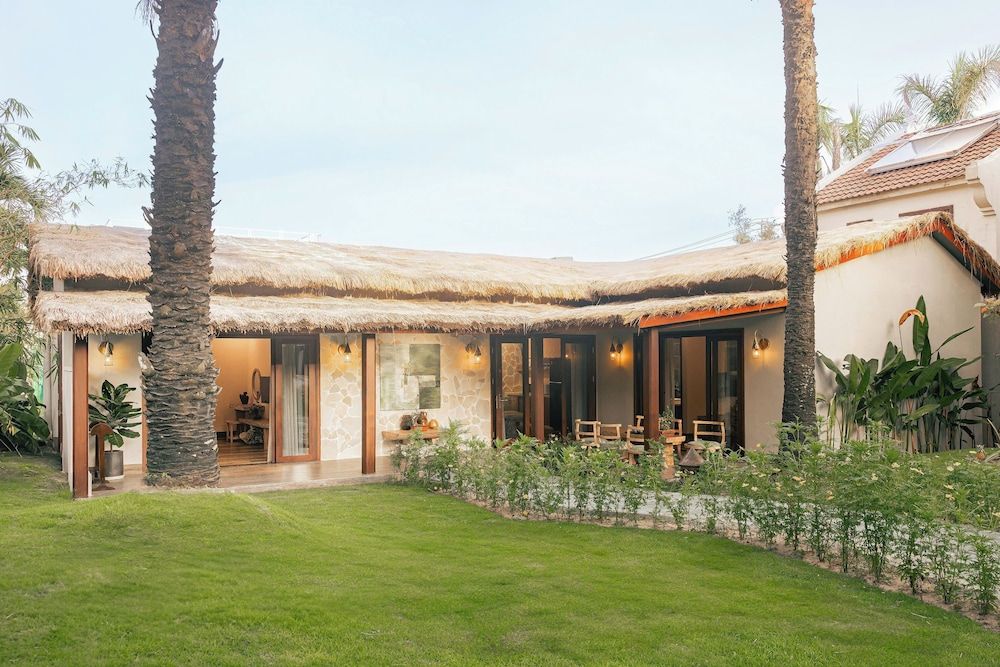 undefined Palm Garden Beach Resort and Spa 8