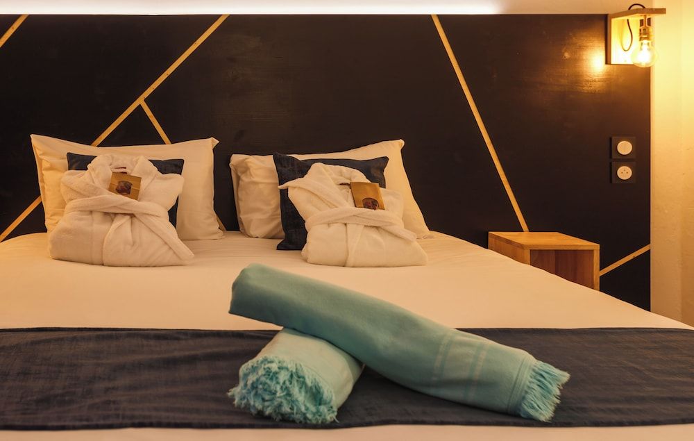 Garden & City Cauterets Balneo Superior Double Room 5