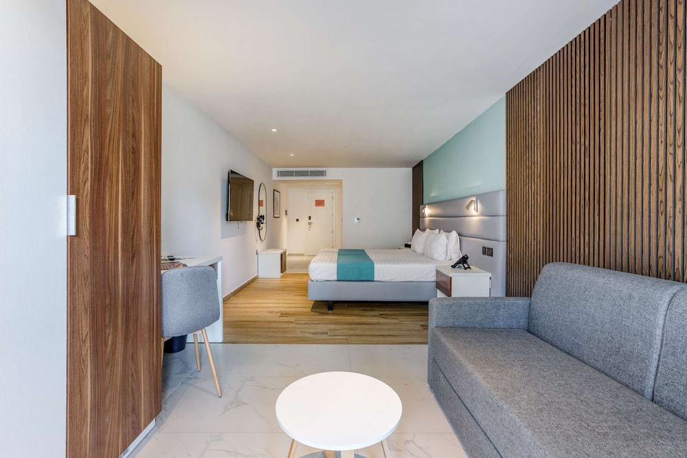 Solana Hotel & Spa Superior Room 14