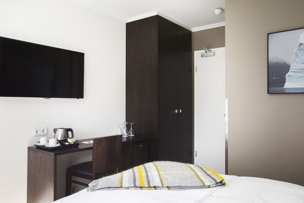 Hotel Odinsve Standard Double or Twin Room 11