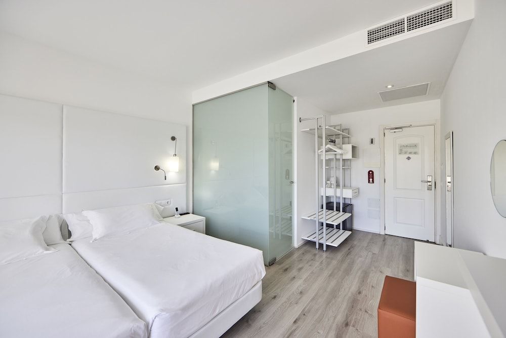 Twin Room, Balcony, Pool View