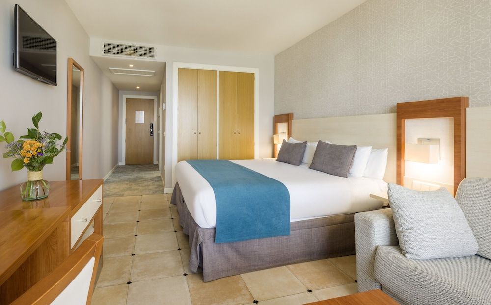 Hotel ILUNION Fuengirola Double Room, Sea View 3