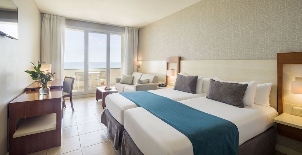 Hotel ILUNION Fuengirola Double Room, Sea View 5