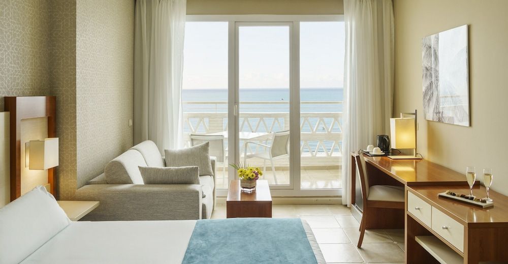 Hotel ILUNION Fuengirola Triple Room, Sea View (2 adults + 1 child) 7