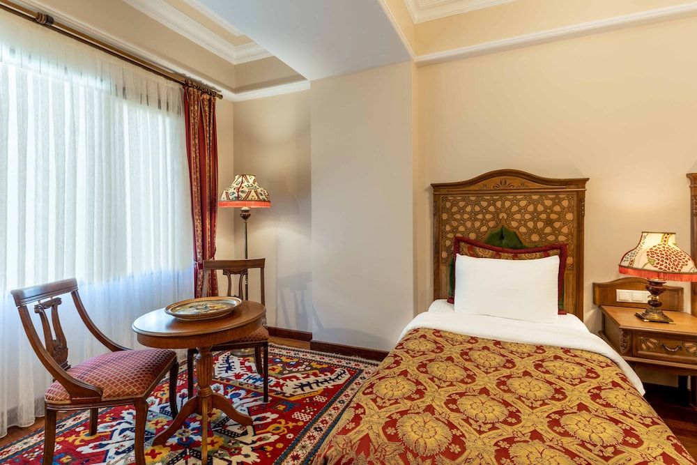 Sultanhan Hotel - Special Class Deluxe Double or Twin Room 8