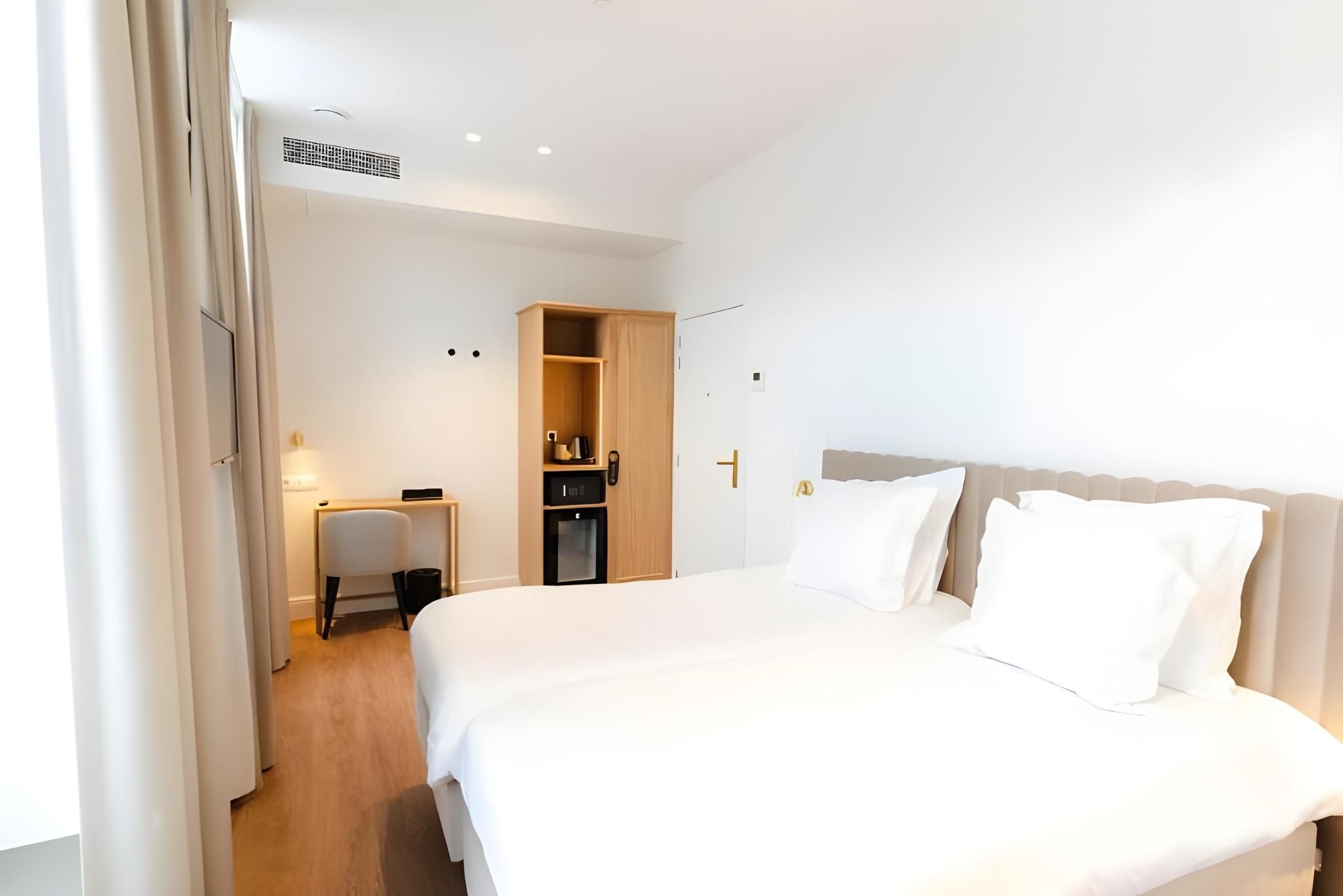 undefined Golden Tree Hotel 10