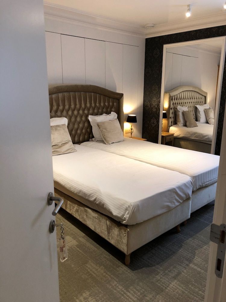 Golden Tree Hotel Standard Twin Room 3