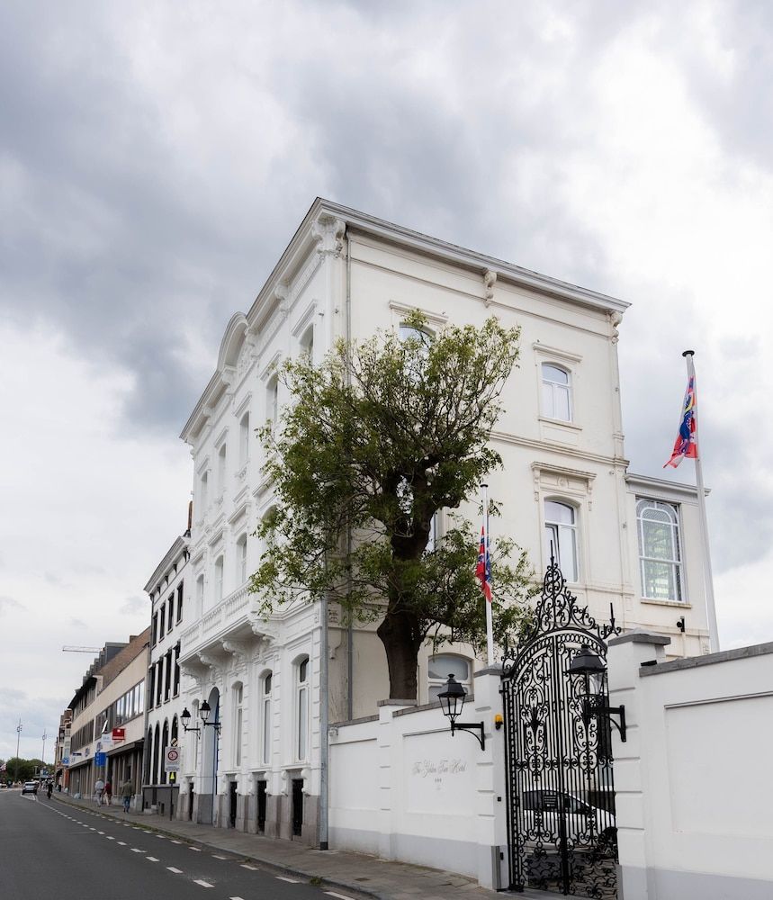 undefined Golden Tree Hotel 3