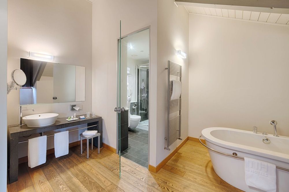 NH Collection Torino Santo Stefano Junior Suite (Extra Bed 2 adults + 1 child) 4