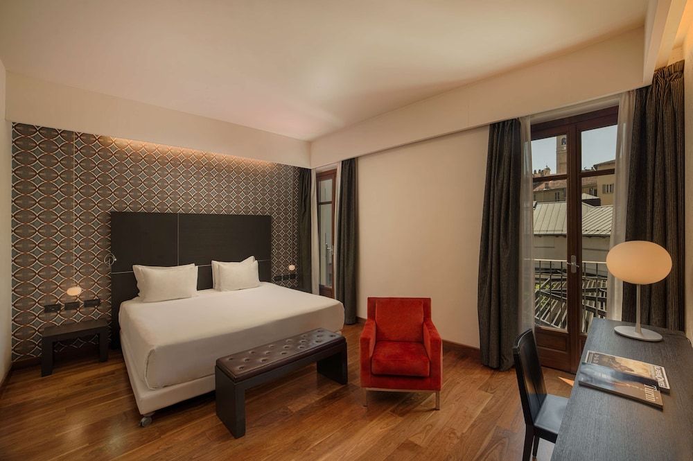 NH Collection Torino Santo Stefano Junior Suite (Extra Bed 2 adults + 1 child)