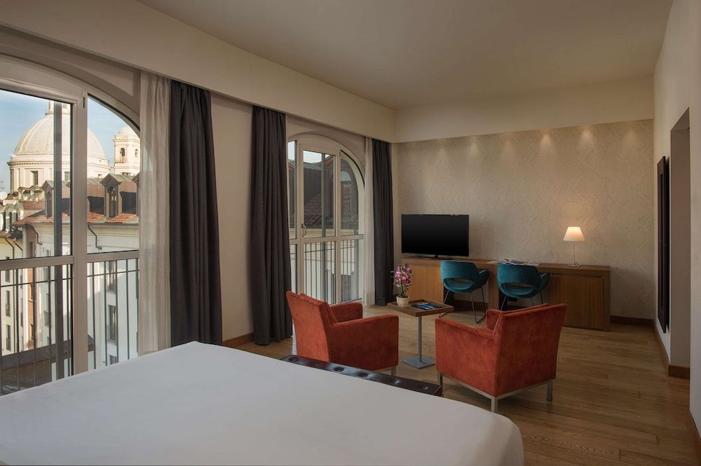 NH Collection Torino Santo Stefano Junior Suite (Extra Bed 2 adults + 1 child) 5