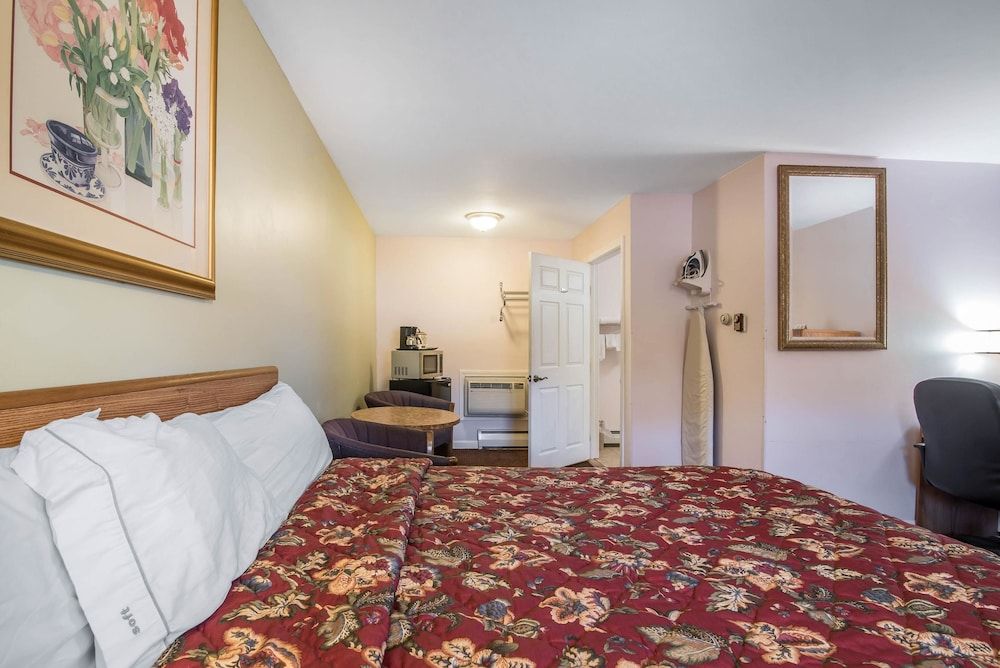 Standard Room, 1 King Bed, Non Smoking