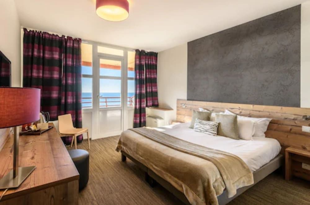 Baya Hotel Superior Room, Non Smoking, Ocean View 4