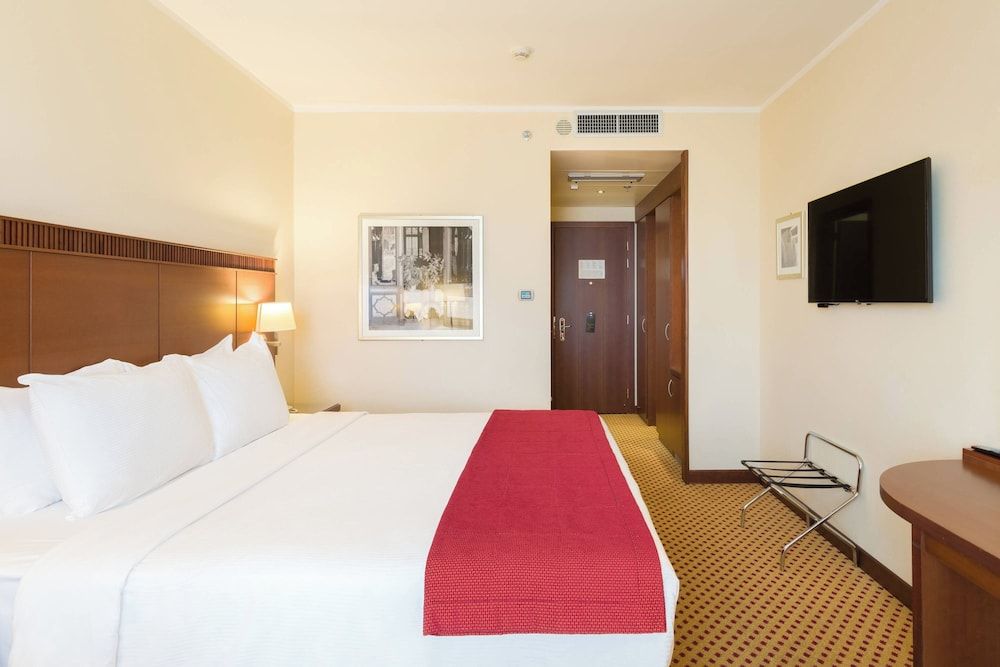 Standard Room, 1 King Bed