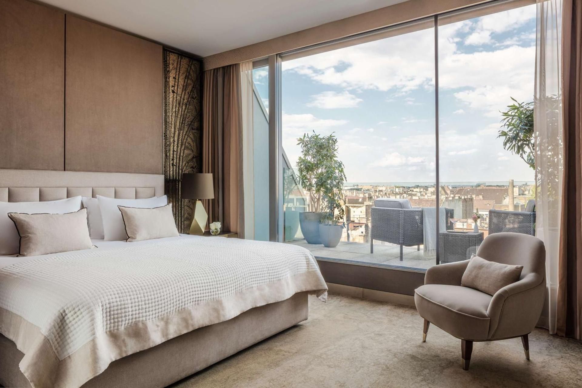Grand Premium Room with Terrace