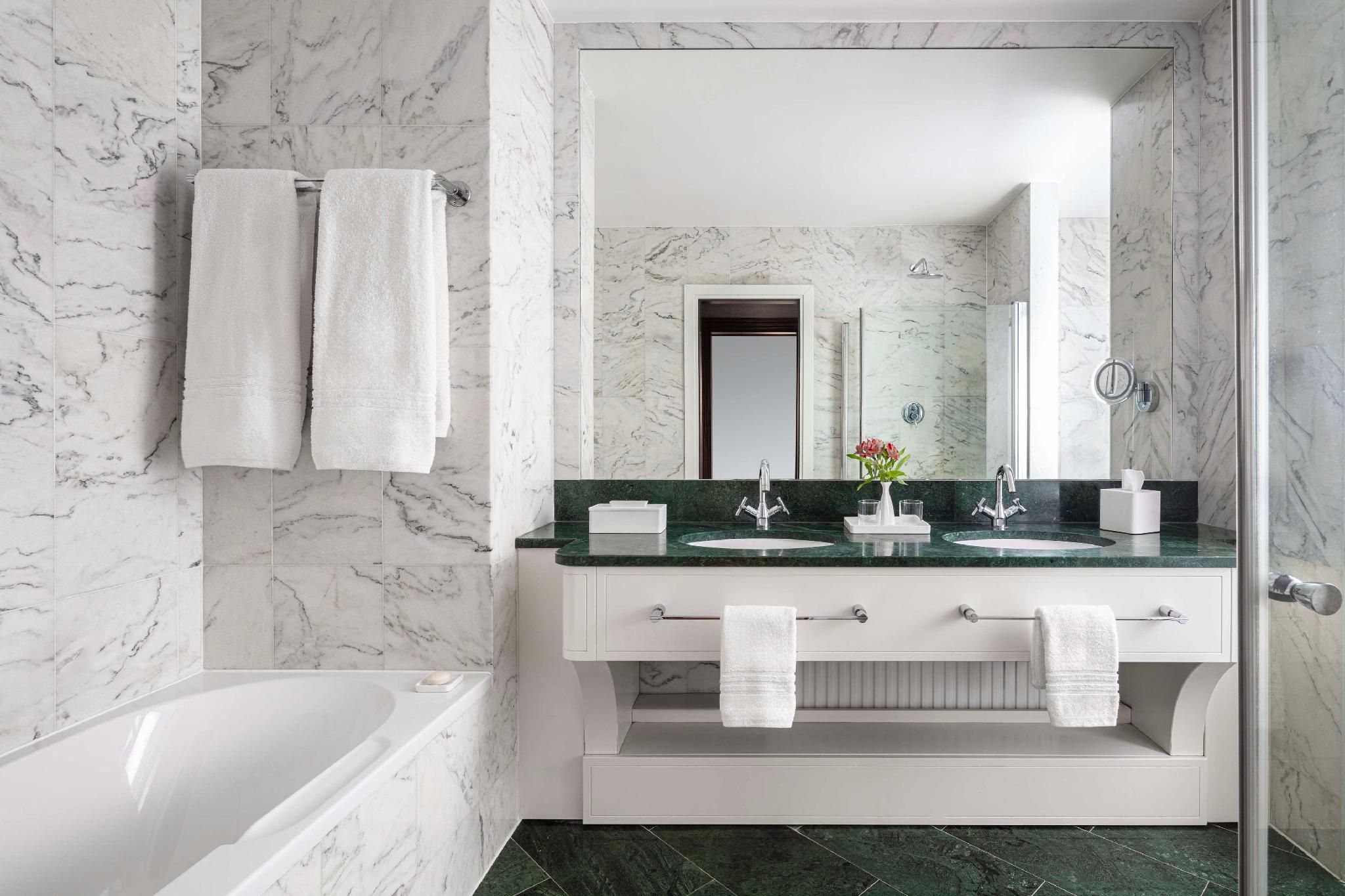 Grand Premium City View