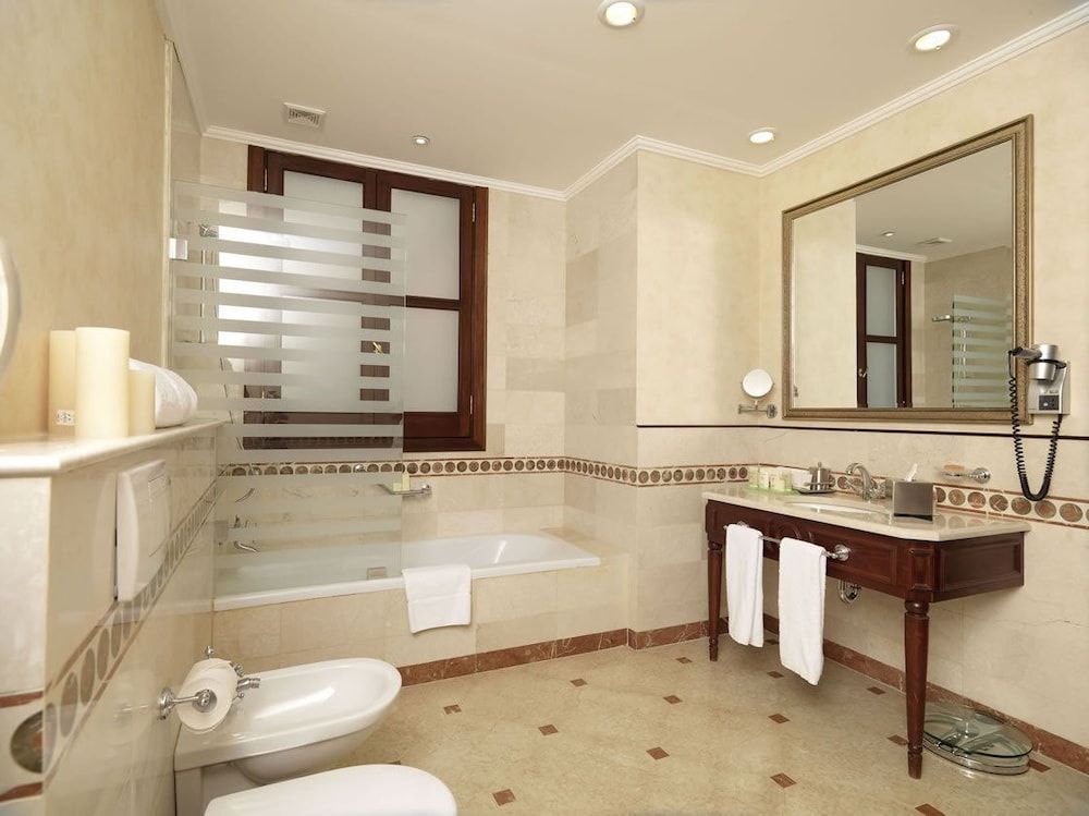 undefined Le Patio Boutique Hotel 10