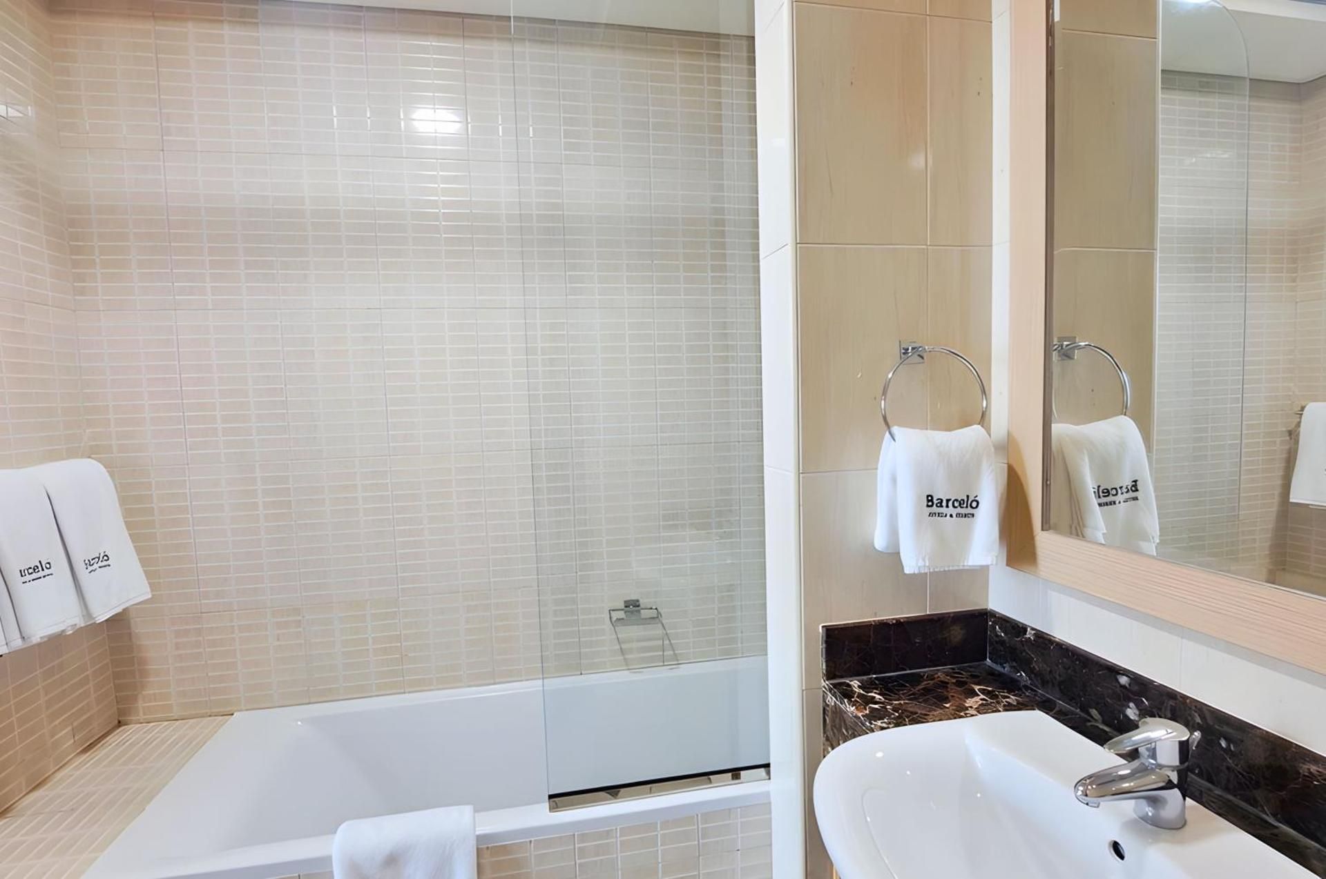 Deluxe Double or Twin Room with Balcony