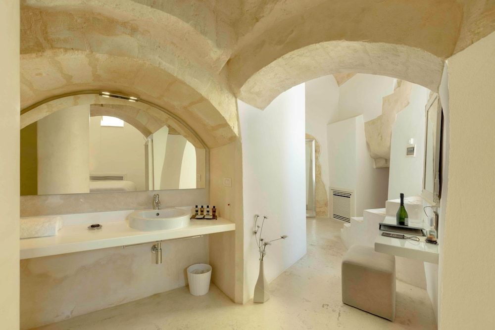 Sant'Angelo, Matera Grotta Patio 5