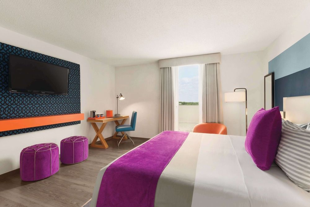 Standard Room, 1 King Bed