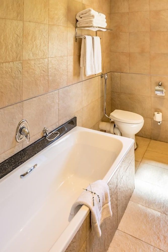 Shumba Valley Lodge Lanseria Airport Standard Double Chalet 4