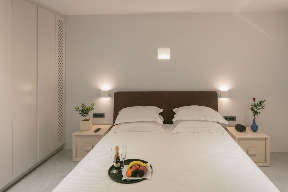 undefined Aria Suites 10