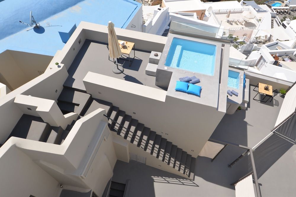undefined Aria Suites 7